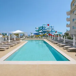 מלון Sunrise Oasis & Waterpark פרוטאראס