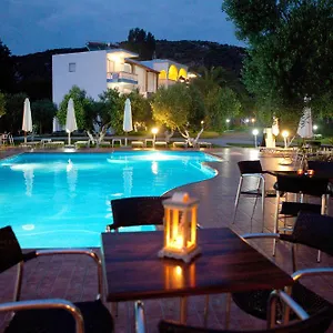 haus-risos.hotelschalkidiki.net/